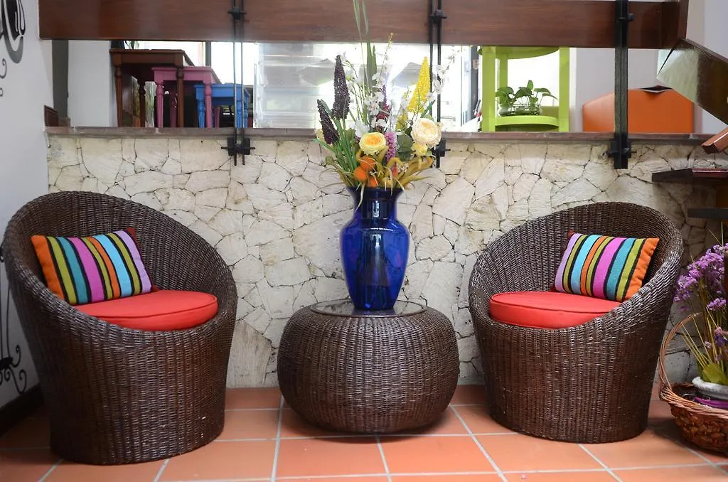 Kolor Hotel Boutique Medellín 3*,